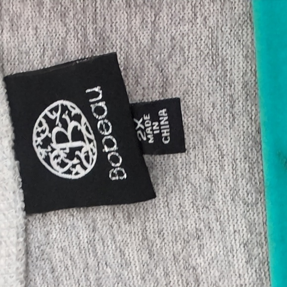 Cover up - Picture 2 of 3